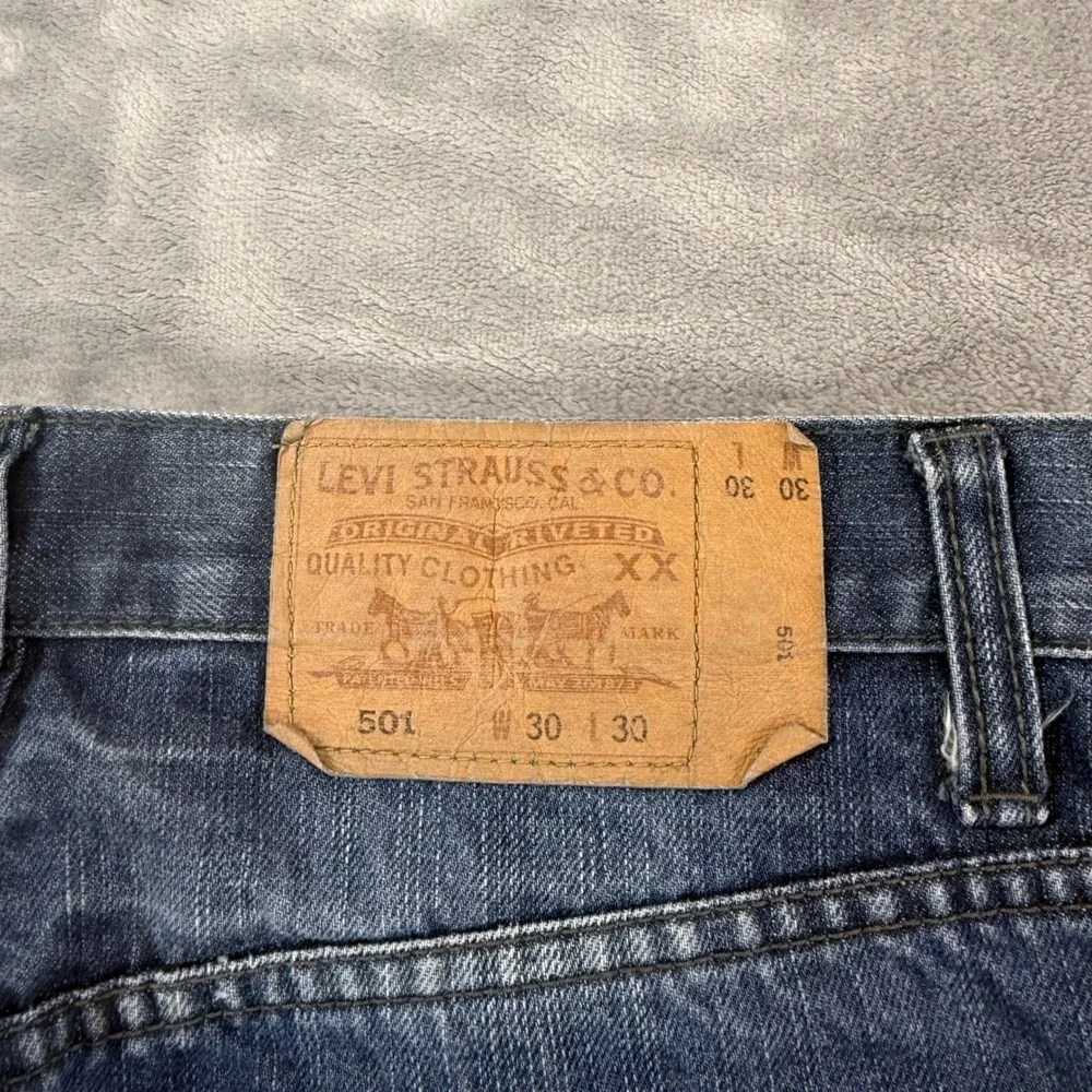 Vintage Levi's 501 Loose Straight Jeans Men's Size 30x30 Blue Coca Cola Patch